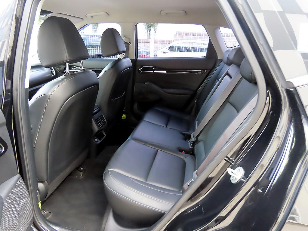 KIA Seltos - Vista 6