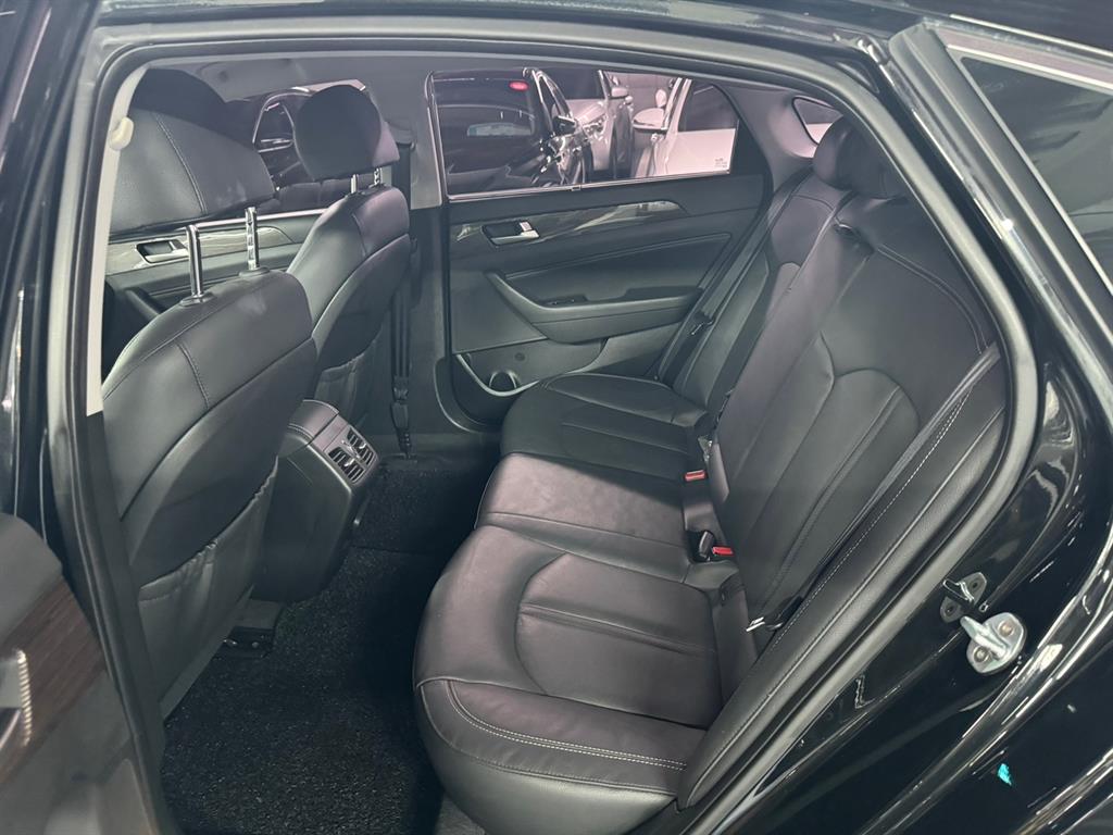 HYUNDAI Sonata - Vista 10
