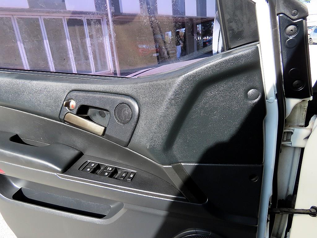 Ssangyong Korando - Vista 11