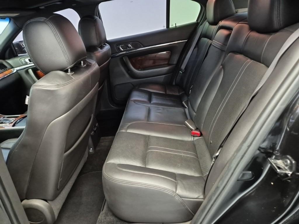 Lincoln MKS - Vista 12