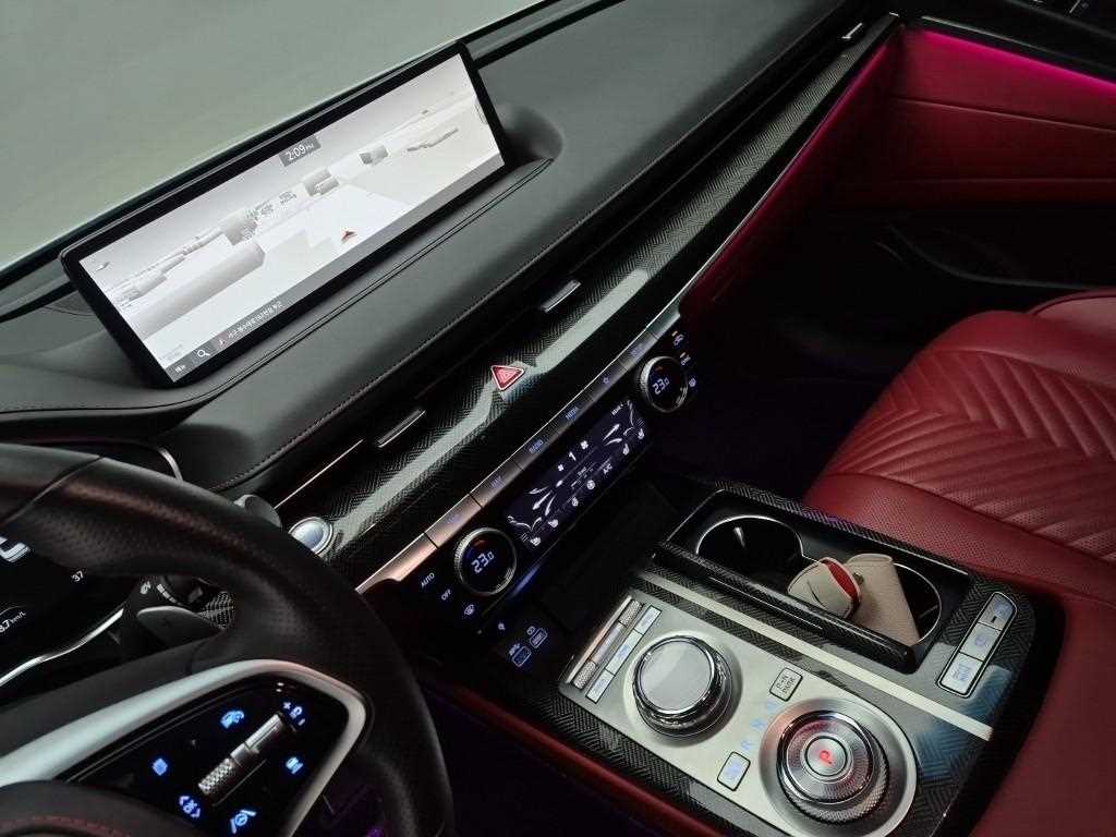 Genesis G80 - Vista 10