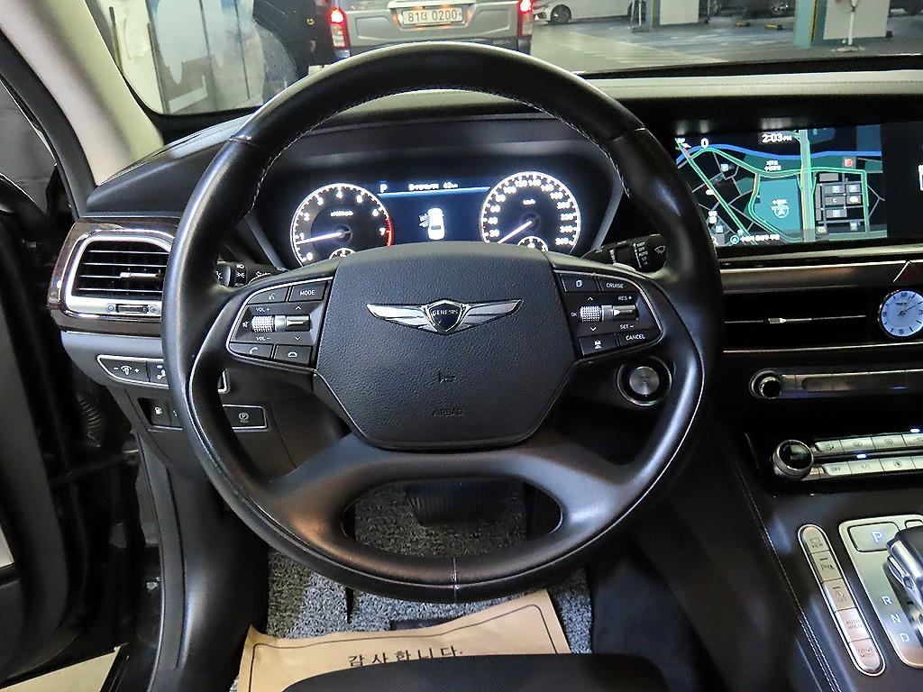 Genesis G90 - Vista 8