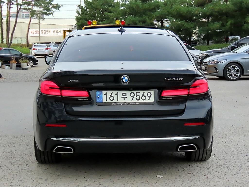 BMW 5 Series - Vista 4