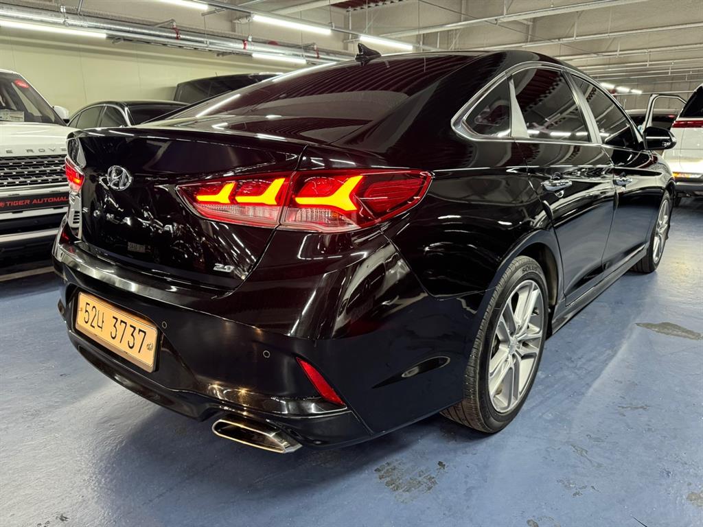 HYUNDAI Sonata - Vista 8
