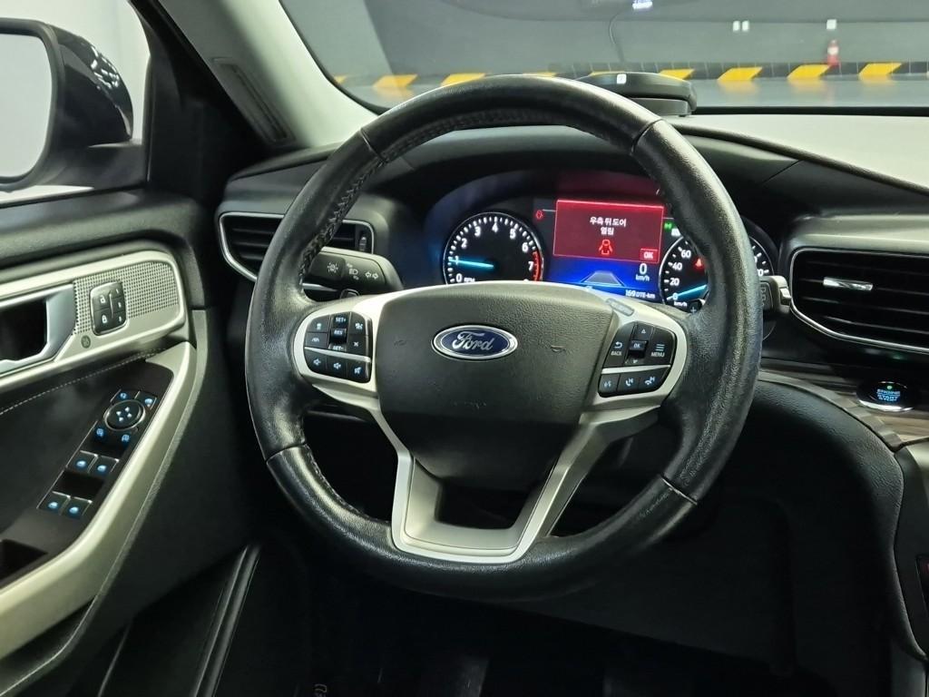 Ford Explorer - Vista 11