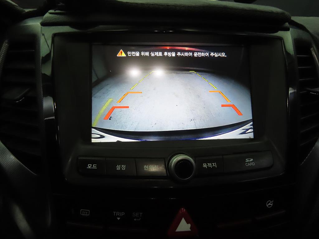 Ssangyong Tivoli - Vista 10