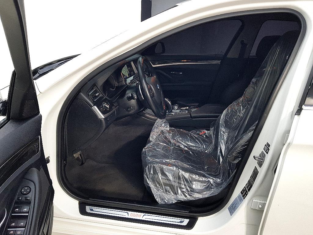 BMW 5 Series - Vista 8