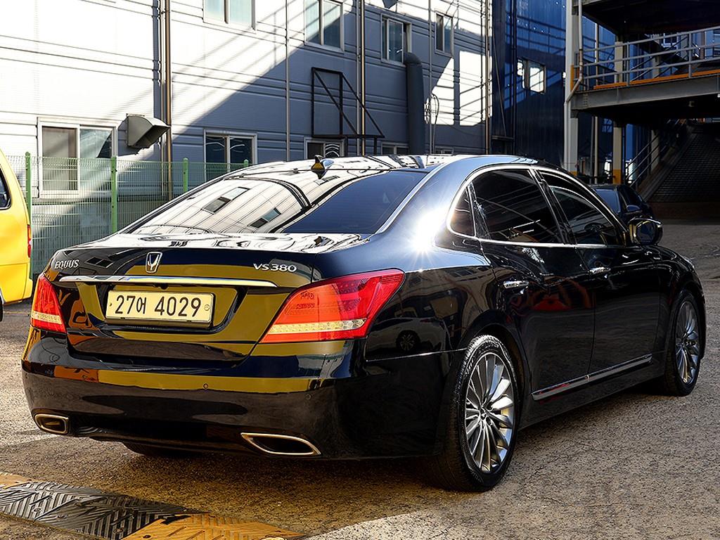 HYUNDAI Equus - Vista 7