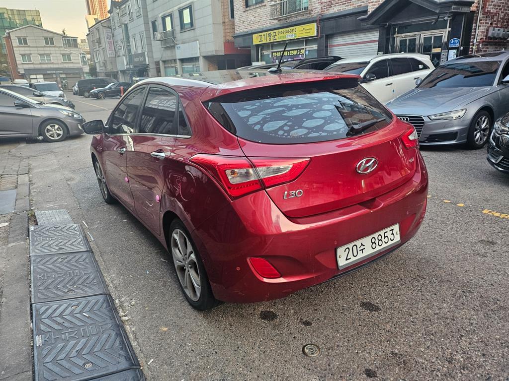 HYUNDAI i30 - Vista 4