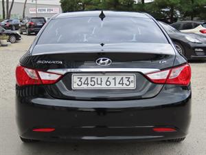 HYUNDAI Sonata - Vista 8