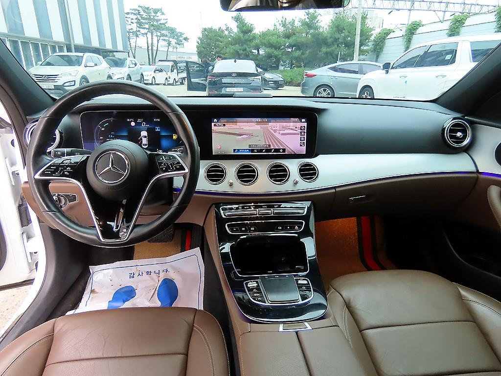 Mercedes Benz E class - Vista 7