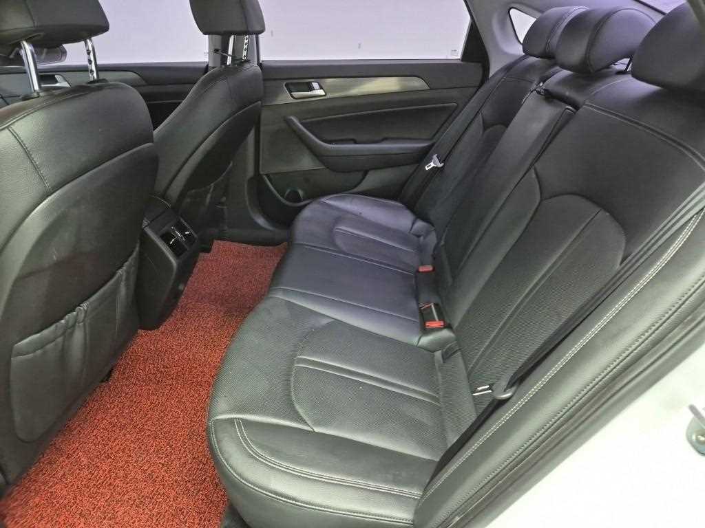 HYUNDAI Sonata - Vista 12