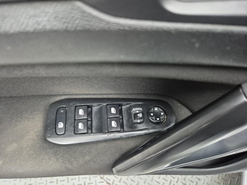 Peugeot 308 2015 Gris - Importación desde Corea - HF Imports Iquique - Foto 17