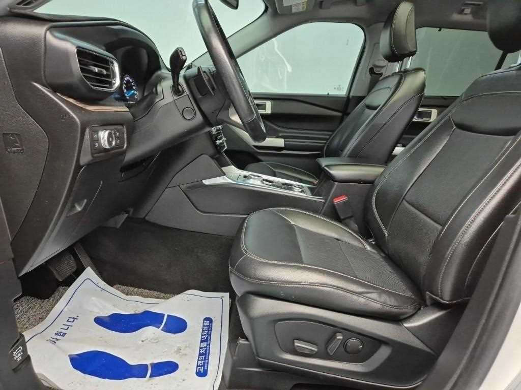 Ford Explorer - Vista 11