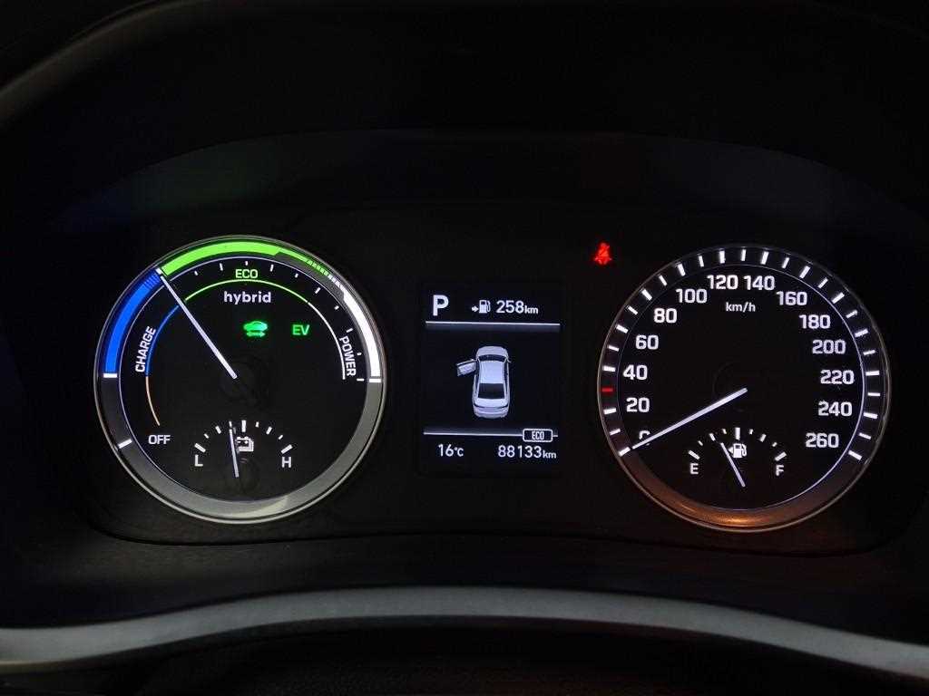 HYUNDAI Sonata - Vista 6