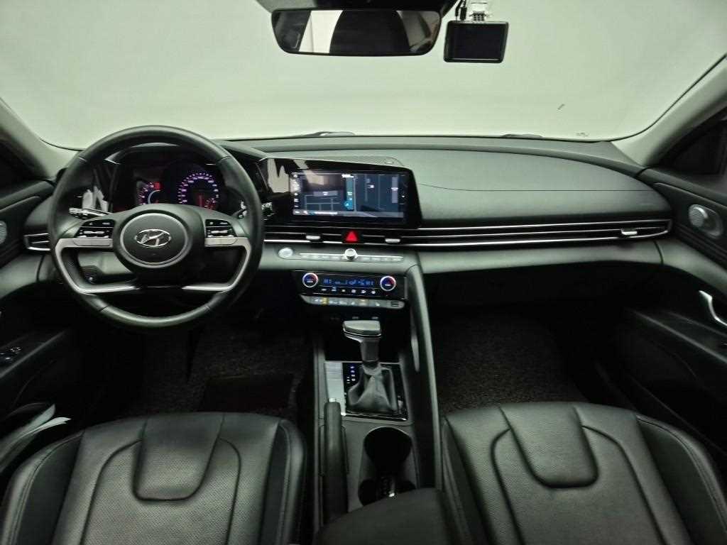 HYUNDAI Avante - Vista 7