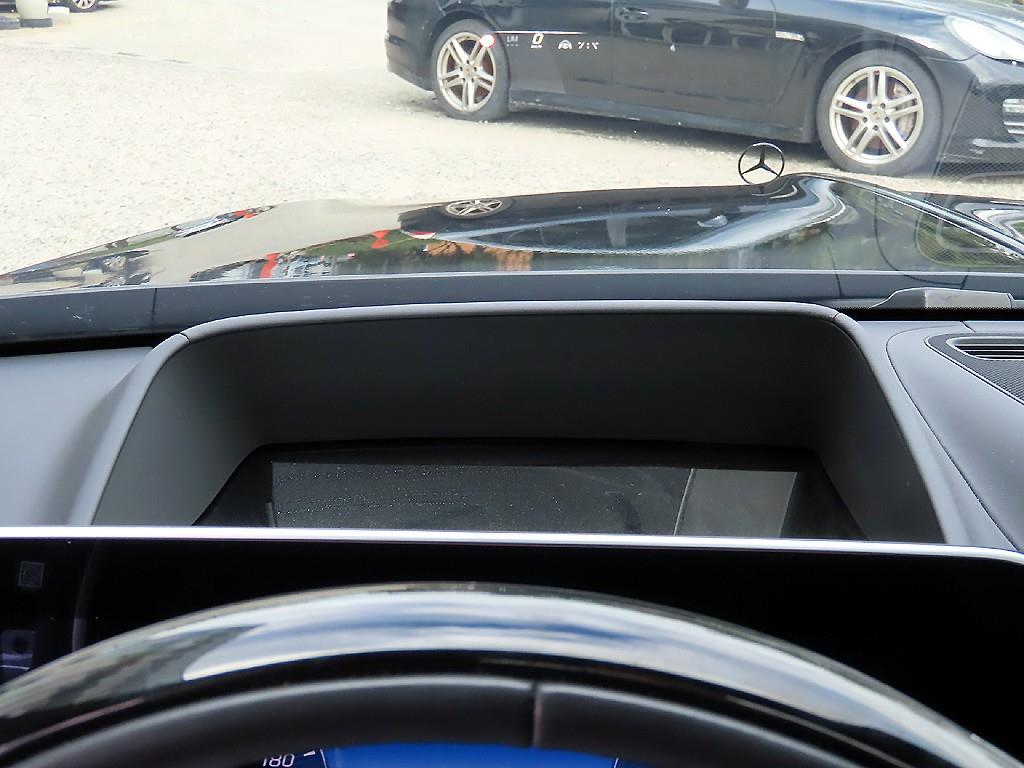 Mercedes Benz S Class - Vista 10