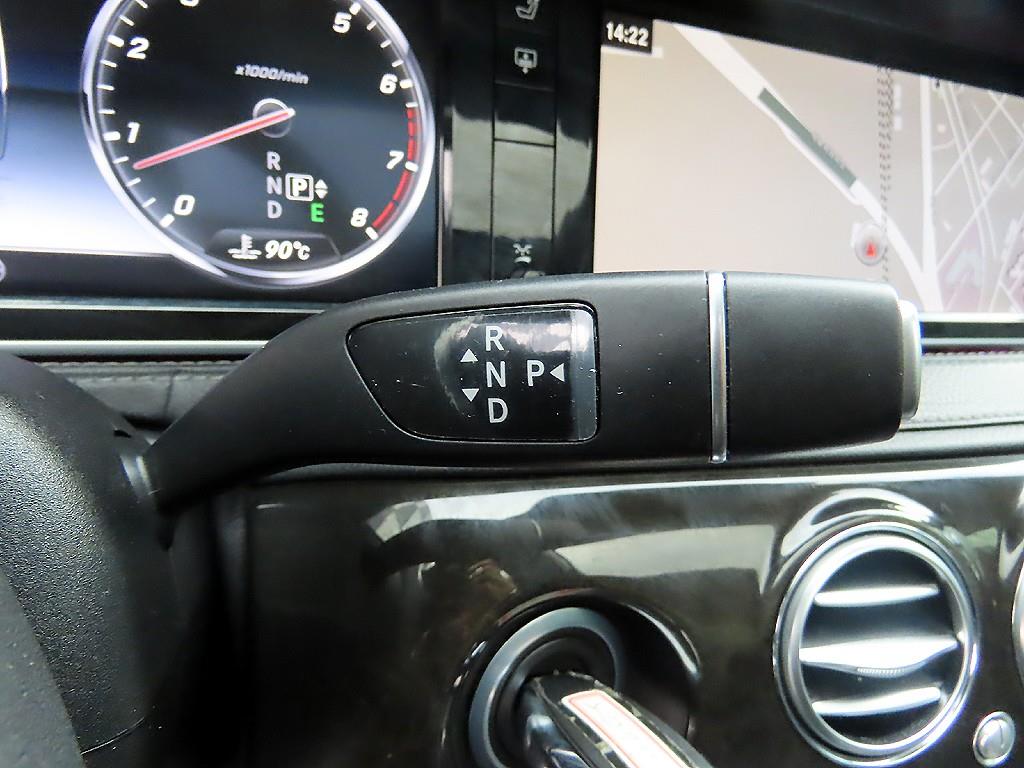 Mercedes Benz S Class - Vista 10