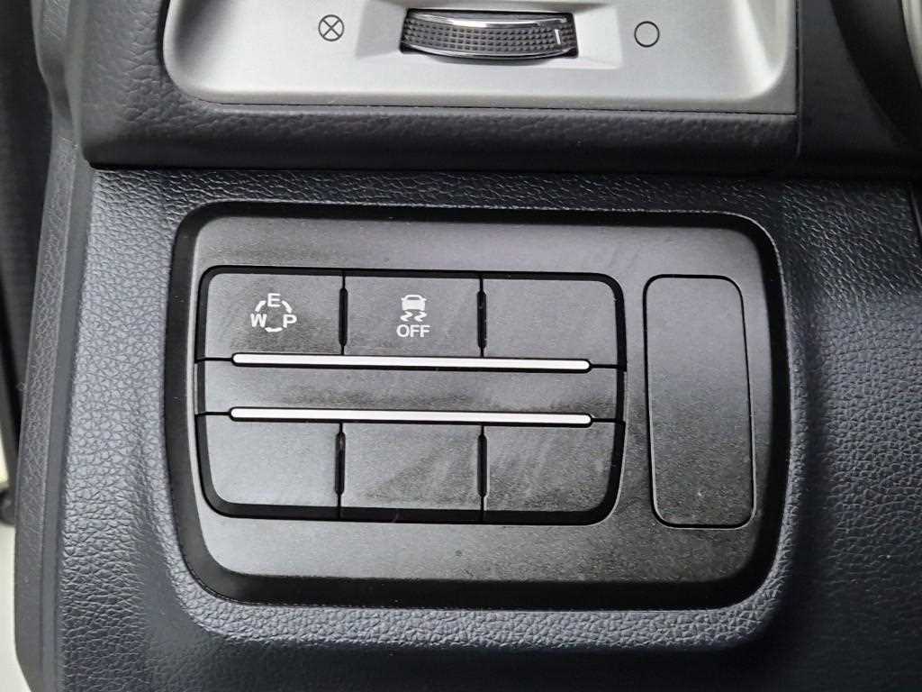 Ssangyong Tivoli 2015 Blanco - Importación desde Corea - HF Imports Iquique - Foto 17