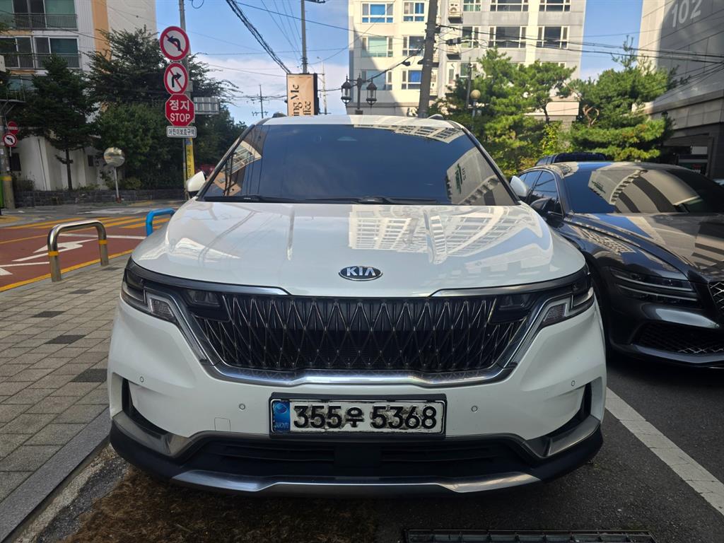 KIA Carnival 2021 Blanco - Importación desde Corea - HF Imports Iquique - Foto 1