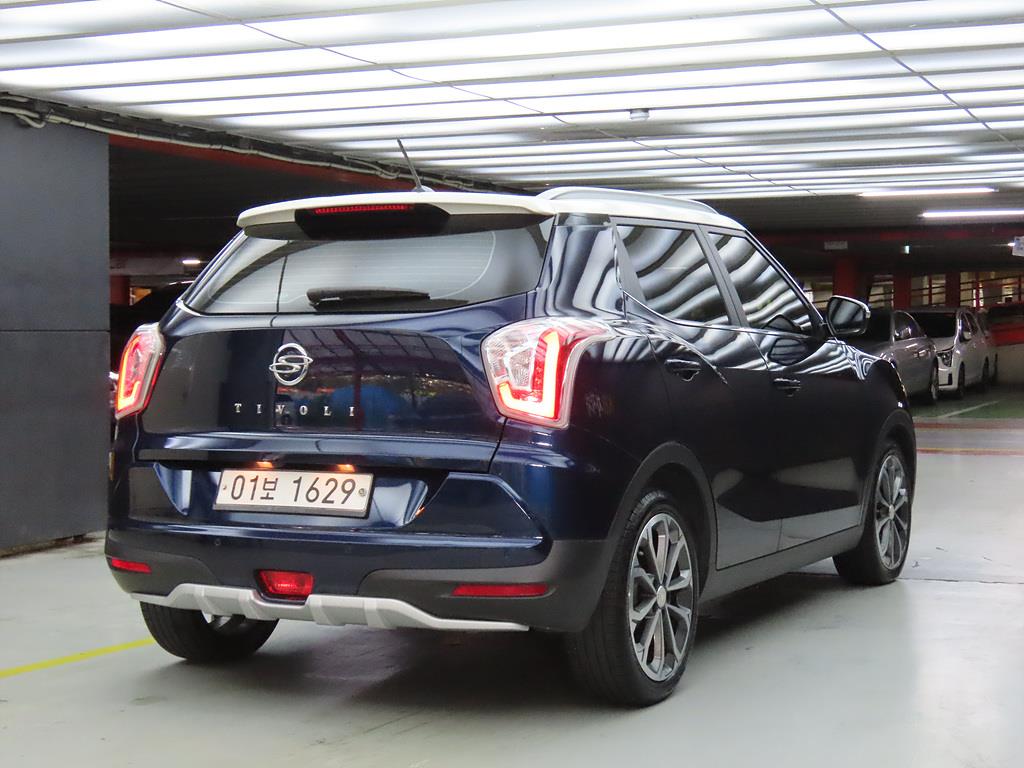 Ssangyong Tivoli - Vista 4