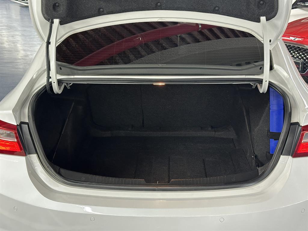 Chevrolet Malibu - Vista 5