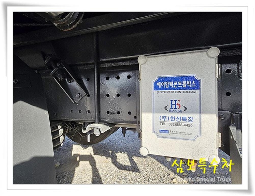 medium and large cargo truck - Vista 11