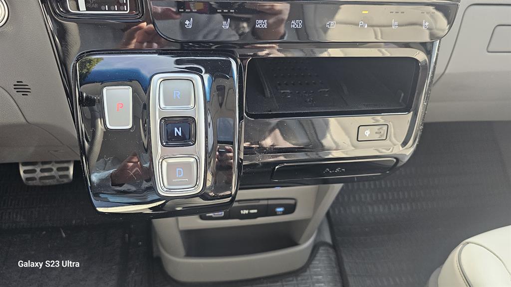 HYUNDAI Staria - Vista 8