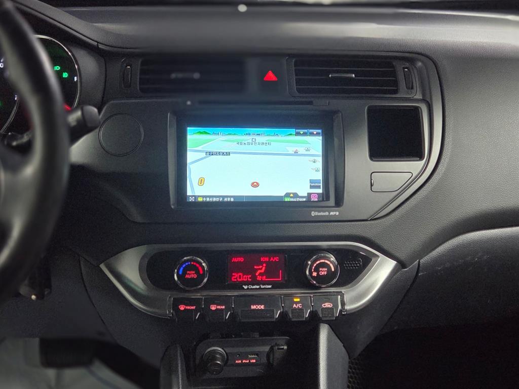 KIA Pride 2012 Blanco - Importación desde Corea - HF Imports Iquique - Foto 15