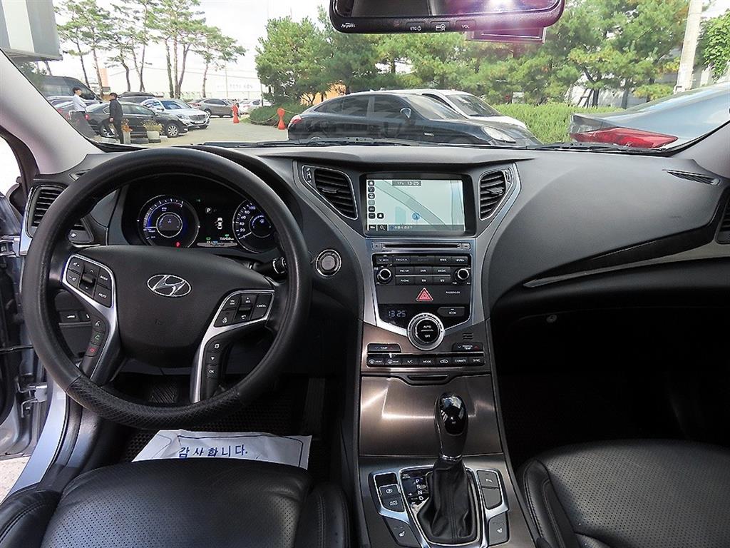 HYUNDAI Grandeur - Vista 7