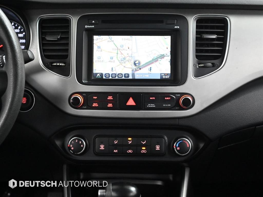 KIA Carens - Vista 12