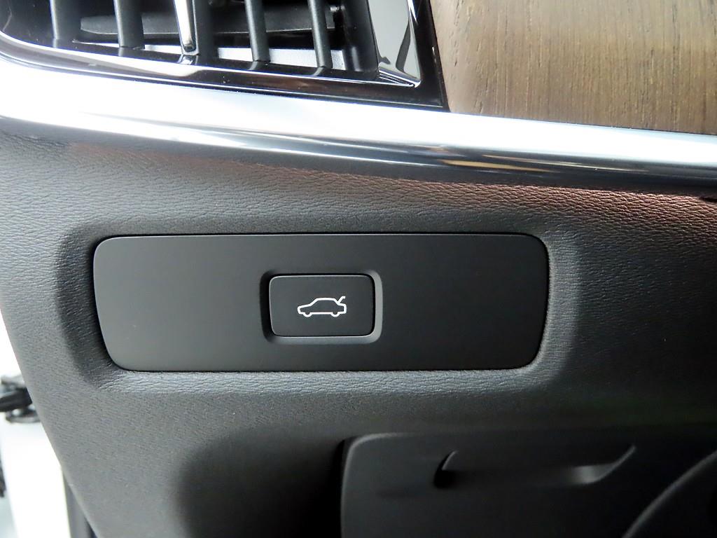 Volvo S90 - Vista 11