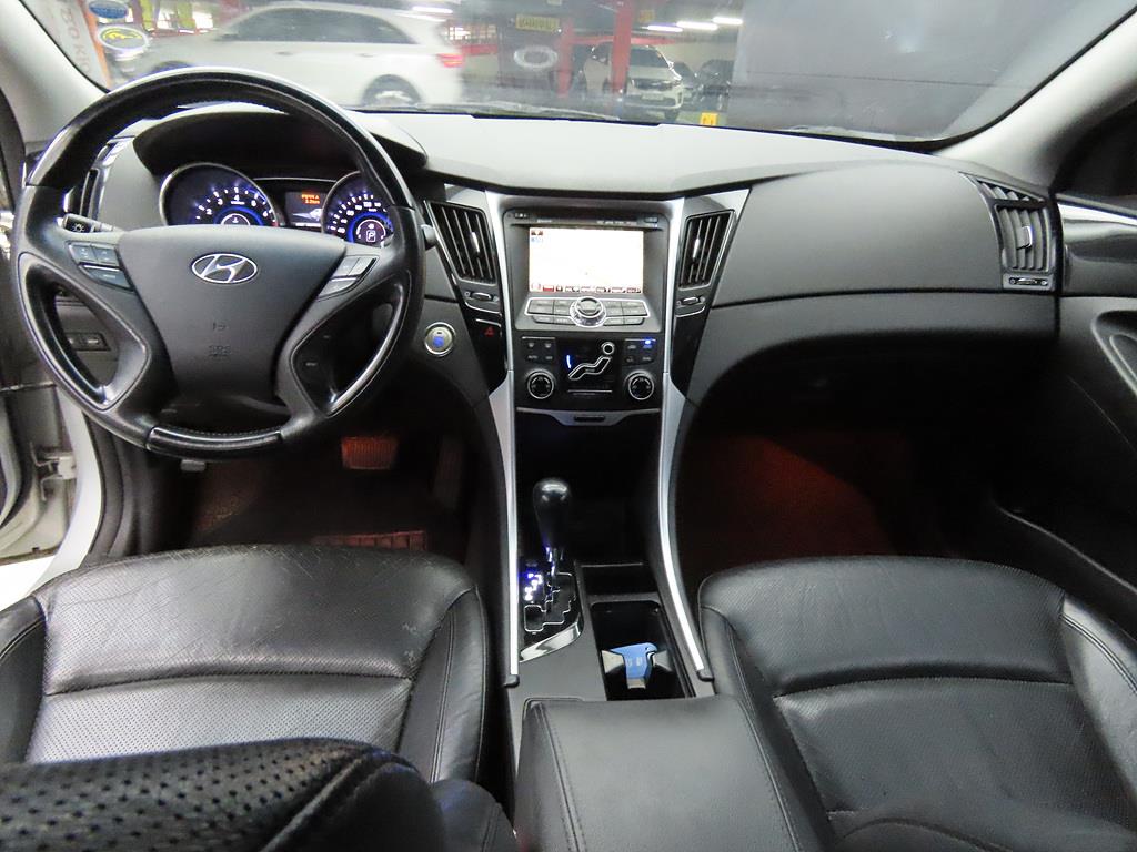 HYUNDAI Sonata - Vista 7