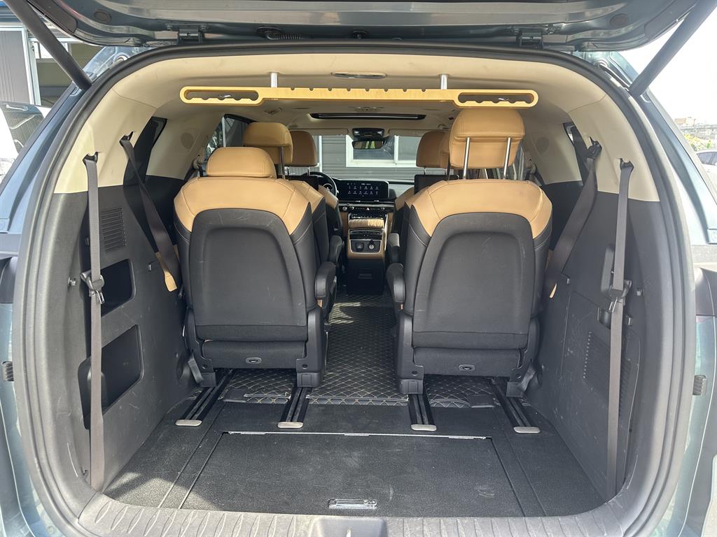 KIA Carnival - Vista 10