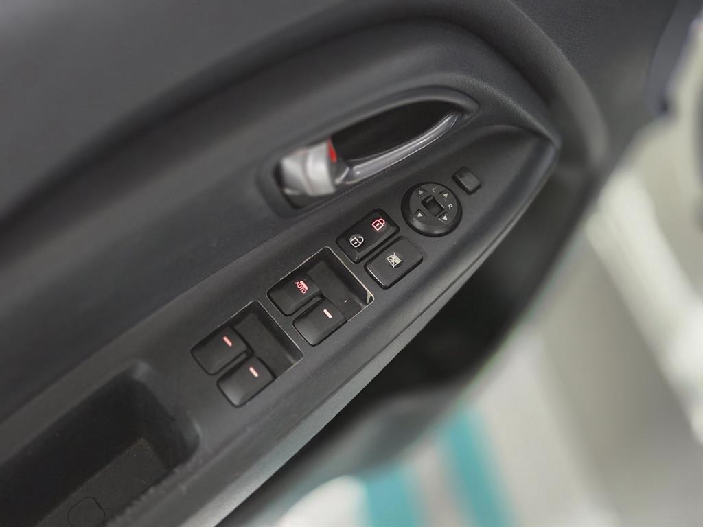 KIA Pride - Vista 12