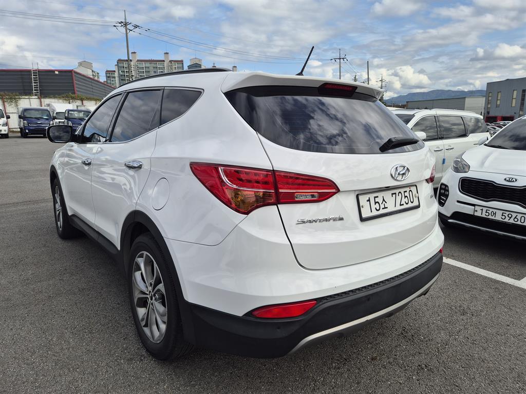 HYUNDAI Santa Fe - Vista 6