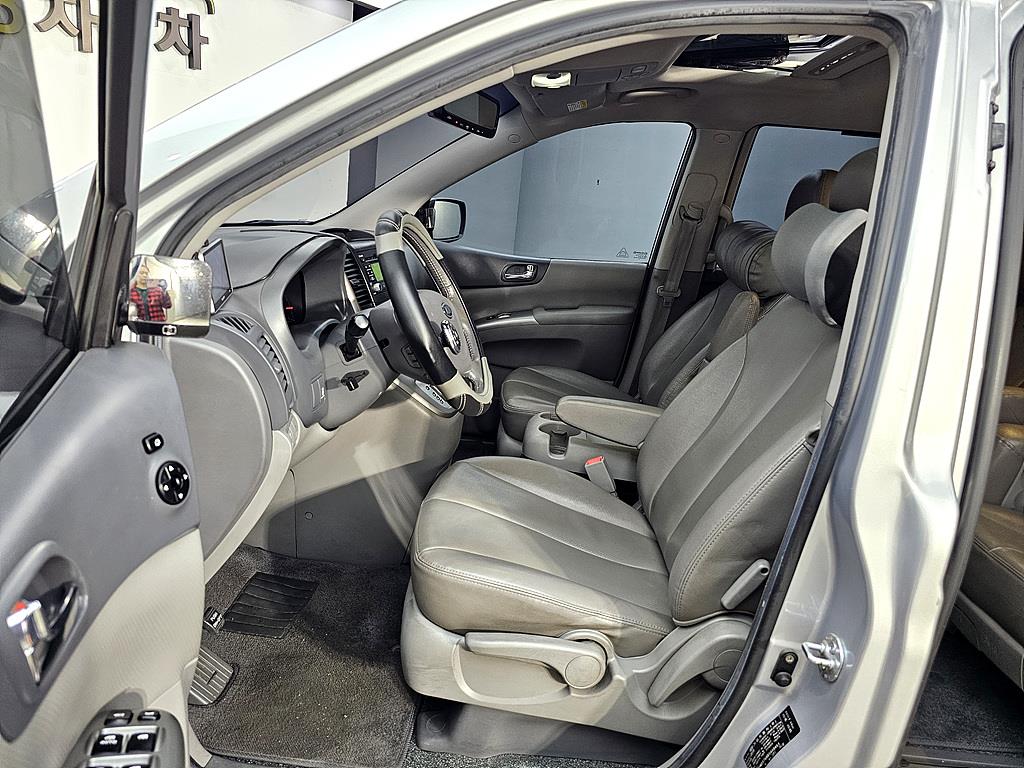 KIA Carnival - Vista 7