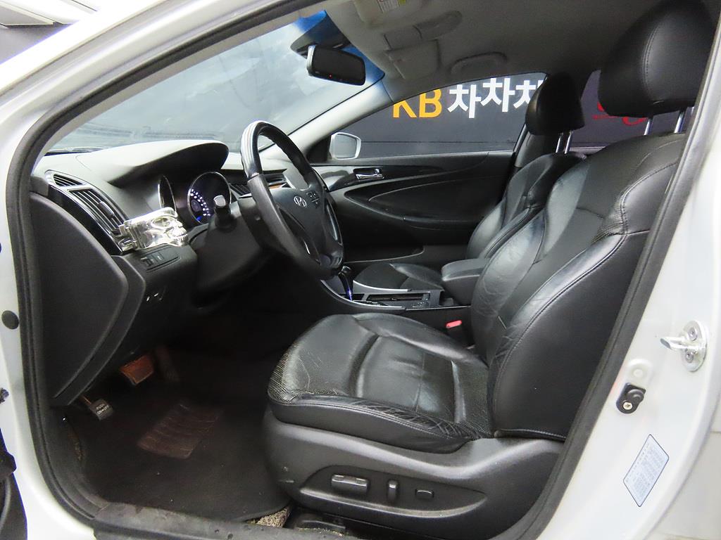 HYUNDAI Sonata - Vista 5