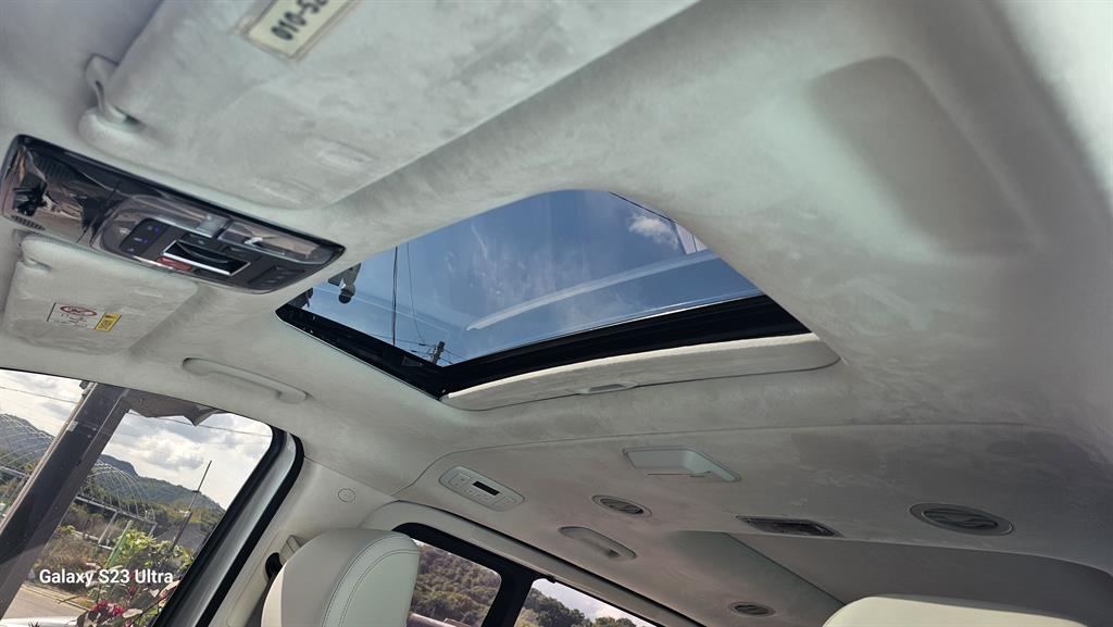 HYUNDAI Staria 2025 Gris - Importación desde Corea - HF Imports Iquique - Foto 19