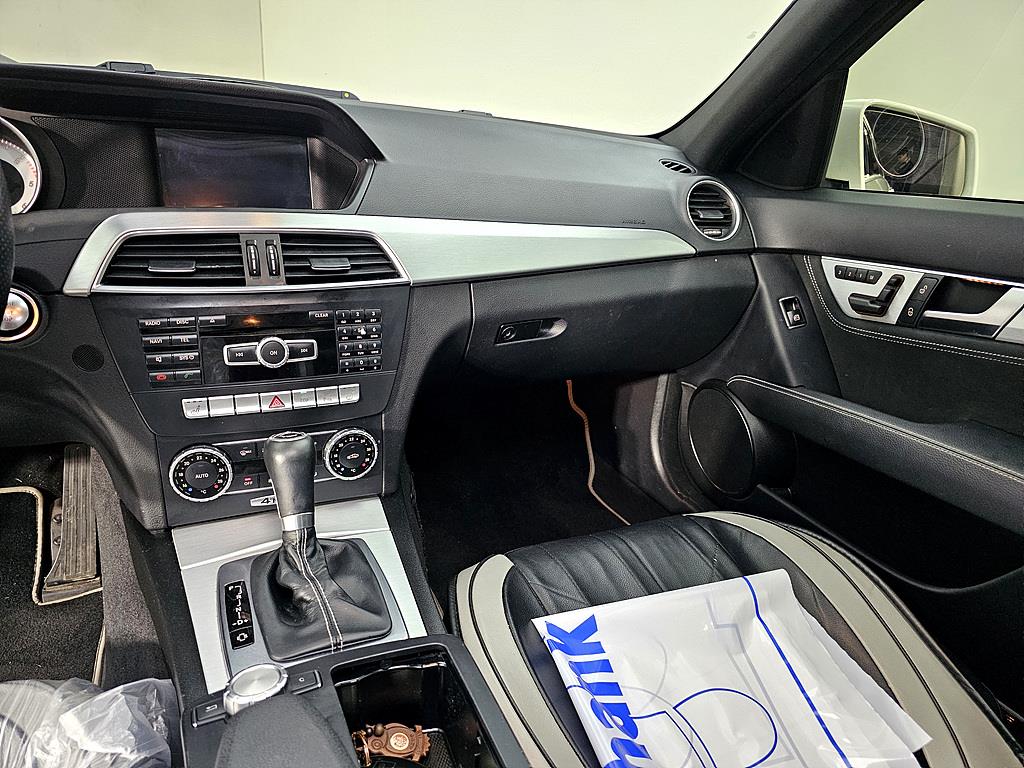 Mercedes Benz C Class - Vista 10