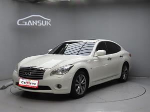 Infiniti M - Vista 4