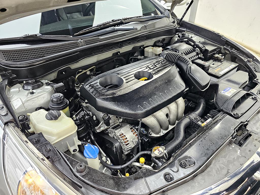 HYUNDAI Sonata - Vista 6