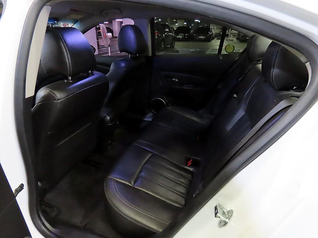 Chevrolet Cruise - Vista 7