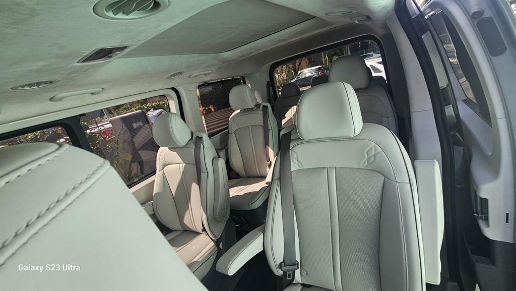 HYUNDAI Staria 2025 Gris - Importación desde Corea - HF Imports Iquique - Foto 16