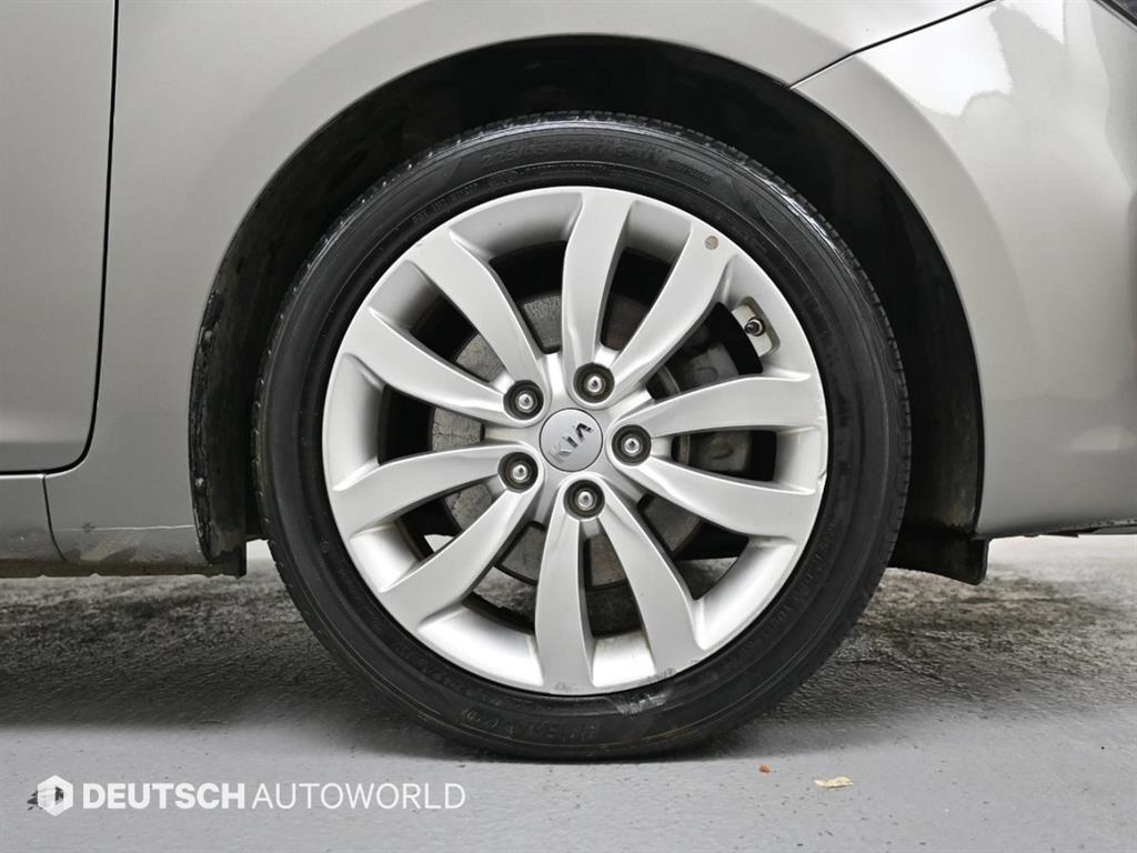 KIA Carens 2016 Gris - Importación desde Corea - HF Imports Iquique - Foto 20