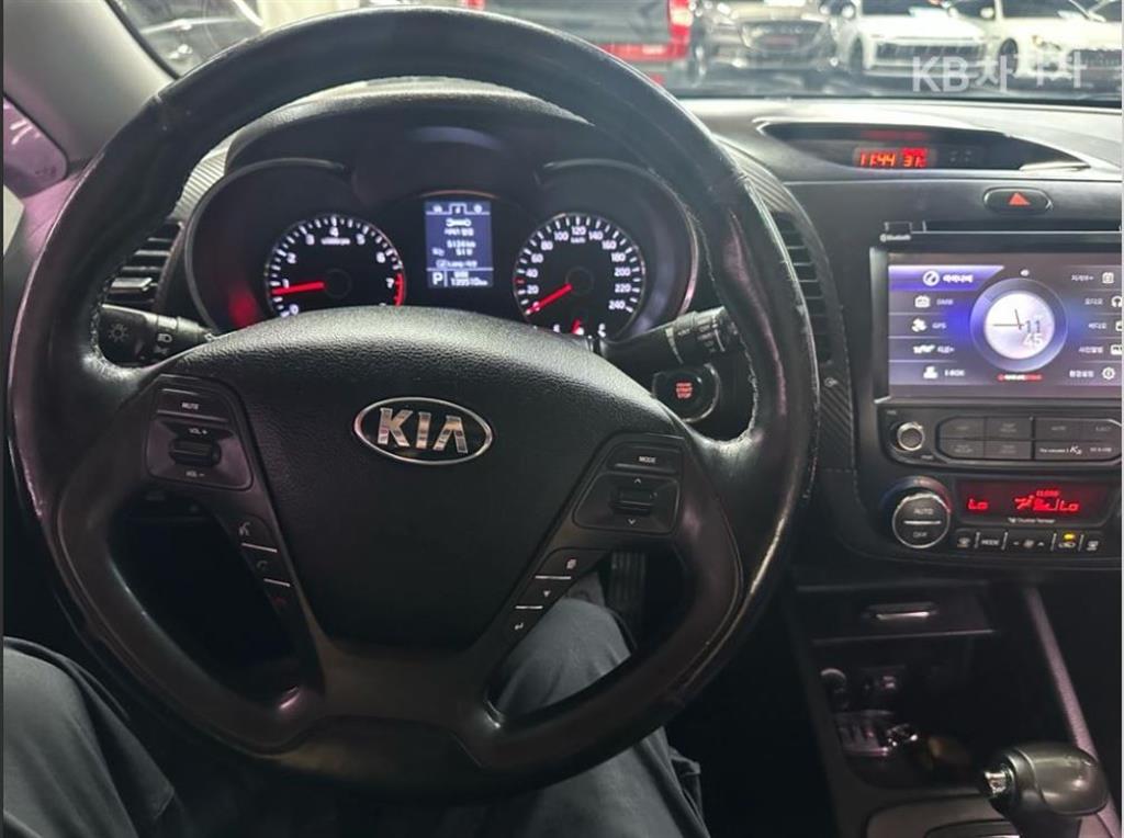KIA K3 2013 Blanco - Importación desde Corea - HF Imports Iquique - Foto 8