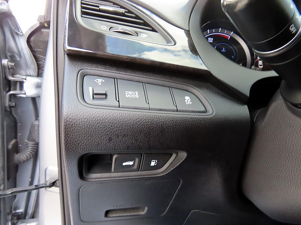 HYUNDAI Grandeur - Vista 12