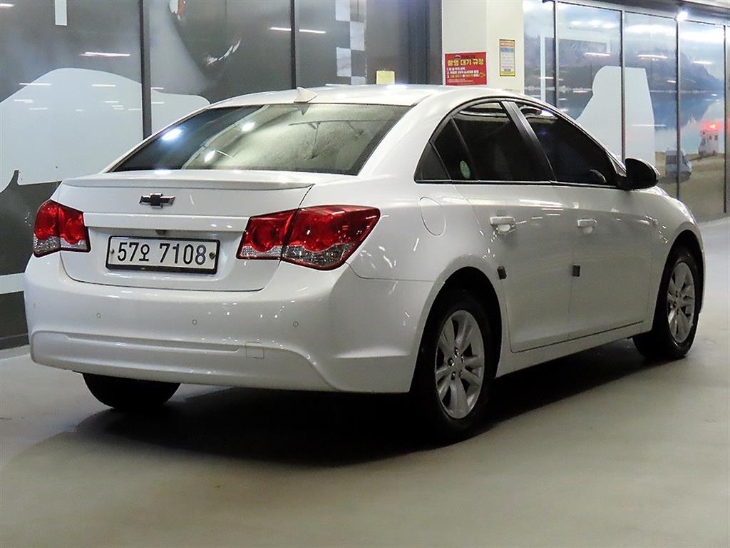 Chevrolet Cruise - Vista 4