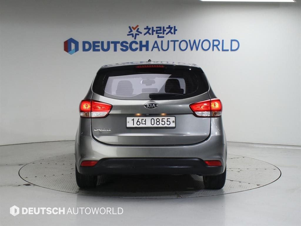 KIA Carens - Vista 4