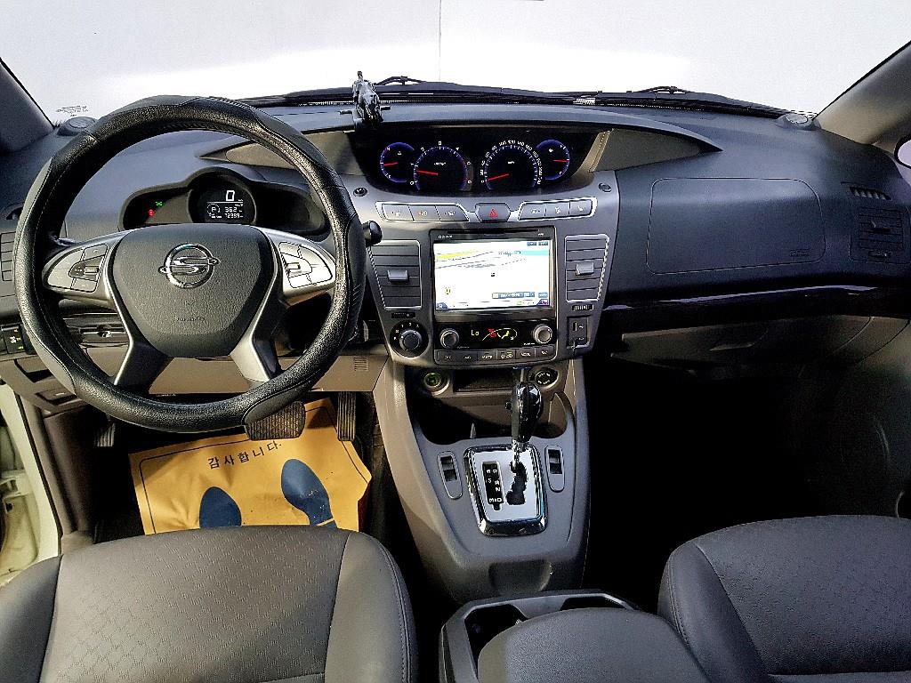 Ssangyong Korando - Vista 5